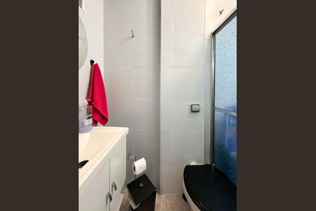 Casa à venda com 183m², 3 quartos e 2 vagasBanheiro de serviço