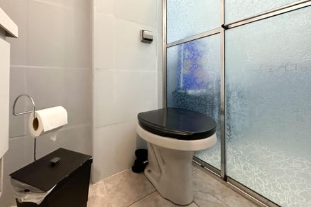Casa à venda com 183m², 3 quartos e 2 vagasBanheiro de serviço