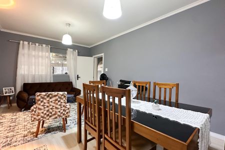 Casa à venda com 183m², 3 quartos e 2 vagasSala