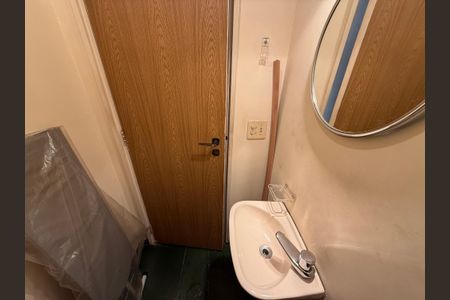 Lavabo de apartamento para alugar com 1 quarto, 43m² em Santa Cecilia, São Paulo