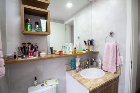 Apartamento à venda com 83m², 2 quartos e 1 vagaBanheiro da Suíte 2