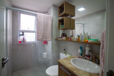 Apartamento à venda com 83m², 2 quartos e 1 vagaBanheiro da Suíte 2