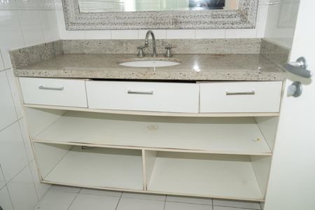 Apartamento à venda com 135m², 3 quartos e 1 vagaBanheiro da Suíte