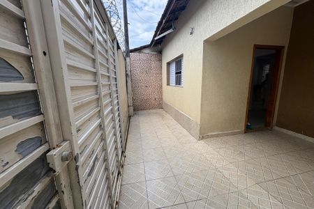 Casa para alugar com 70m², 1 quarto e 1 vaga Casa para alugar com 70m², 1 quarto e 1 vagaGaragem