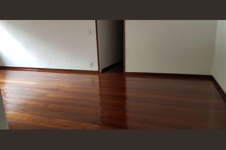 Apartamento à venda com 120m², 4 quartos e 2 vagasSala