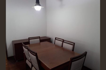 Apartamento à venda com 120m², 4 quartos e 2 vagasSala