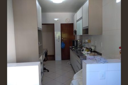 Apartamento à venda com 120m², 4 quartos e 2 vagasCozinha