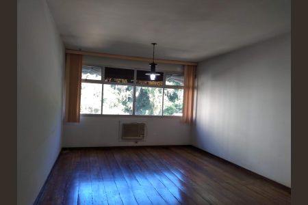 Apartamento à venda com 120m², 4 quartos e 2 vagasQuarto
