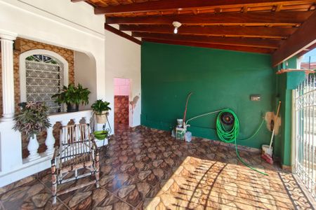 Casa para alugar com 50m², 1 quarto e 1 vaga Casa para alugar com 50m², 1 quarto e 1 vagaQuintal - Garagem