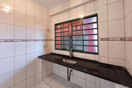 Casa para alugar com 50m², 1 quarto e 1 vaga Casa para alugar com 50m², 1 quarto e 1 vagaCozinha