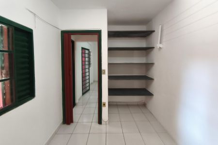 Casa para alugar com 50m², 1 quarto e 1 vaga Casa para alugar com 50m², 1 quarto e 1 vagaQuarto 2