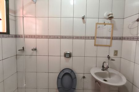 Casa para alugar com 50m², 1 quarto e 1 vaga Casa para alugar com 50m², 1 quarto e 1 vagaBanheiro