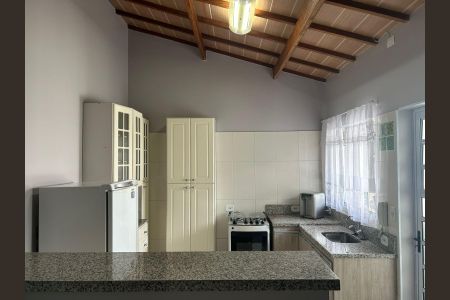 Casa de condomínio à venda com 216m², 3 quartos e 2 vagasedícula