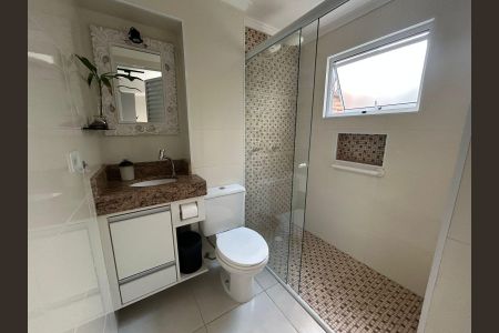 Casa de condomínio à venda com 216m², 3 quartos e 2 vagasBanheiro