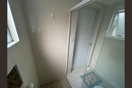 Casa de condomínio à venda com 216m², 3 quartos e 2 vagasBanheiro