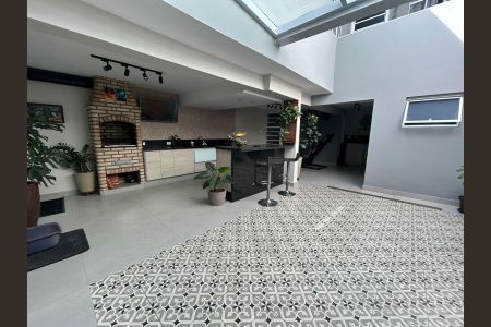 Casa de condomínio à venda com 216m², 3 quartos e 2 vagasárea externa