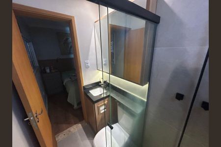 Casa de condomínio à venda com 216m², 3 quartos e 2 vagasBanheiro