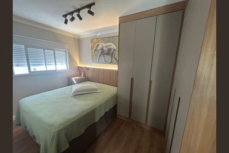 Casa de condomínio à venda com 216m², 3 quartos e 2 vagasQuarto