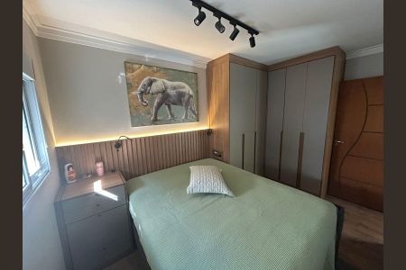 Casa de condomínio à venda com 216m², 3 quartos e 2 vagasQuarto