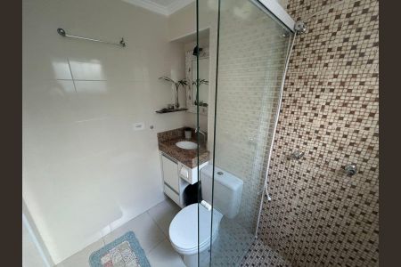 Casa de condomínio à venda com 216m², 3 quartos e 2 vagasBanheiro