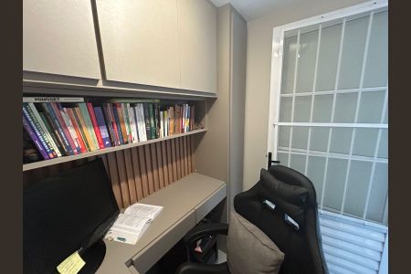 Casa de condomínio à venda com 216m², 3 quartos e 2 vagasQuarto