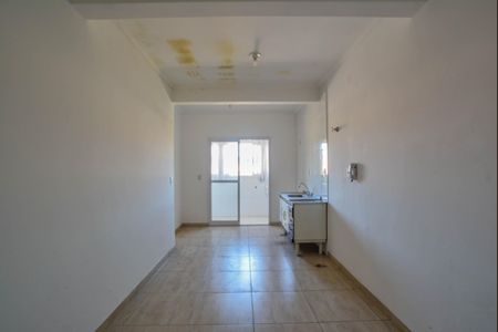 Sala de apartamento à venda com 2 quartos, 90m² em Jardim Silvana, Santo André