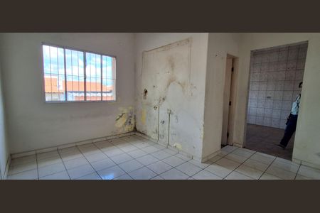 Casa à venda com 204m², 2 quartos e sem vaga Casa à venda com 204m², 2 quartos e sem vagaSala