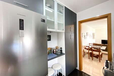 Apartamento à venda com 67m², 2 quartos e 2 vagasCozinha