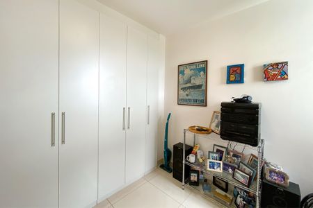 Apartamento à venda com 67m², 2 quartos e 2 vagasQuarto 2
