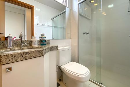 Apartamento à venda com 67m², 2 quartos e 2 vagasBanheiro da Suíte 1