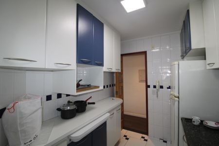 Apartamento para alugar com 75m², 2 quartos e 1 vagaCozinha