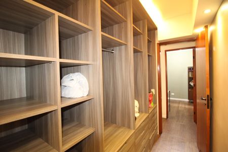 Apartamento para alugar com 75m², 2 quartos e 1 vagaCloset