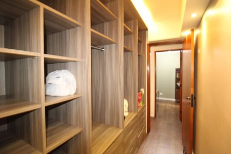 Apartamento para alugar com 75m², 2 quartos e 1 vagaCloset