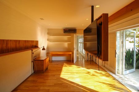 Casa à venda com 830m², 6 quartos e 5 vagas Casa à venda com 830m², 6 quartos e 5 vagasSuíte 4