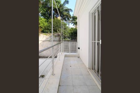Casa à venda com 830m², 6 quartos e 5 vagas Casa à venda com 830m², 6 quartos e 5 vagasVaranda Suíte 2