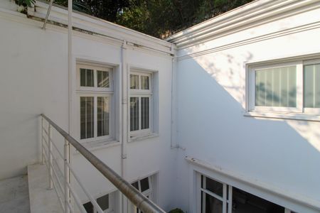 Casa à venda com 830m², 6 quartos e 5 vagas Casa à venda com 830m², 6 quartos e 5 vagasVista Varanda Suíte 2