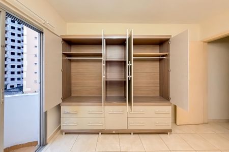 Apartamento para alugar com 67m², 1 quarto e 1 vagaQuarto - Armários