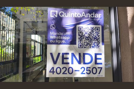 Studio à venda com 32m², 1 quarto e sem vaga Studio à venda com 32m², 1 quarto e sem vagaPlaquinha