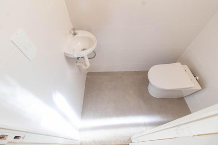 Apartamento à venda com 101m², 3 quartos e 1 vaga Apartamento à venda com 101m², 3 quartos e 1 vagaBANHEIRO DA ÁREA DE SERVIÇO