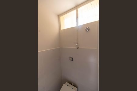 Apartamento à venda com 101m², 3 quartos e 1 vagaBANHEIRO DA ÁREA DE SERVIÇO
