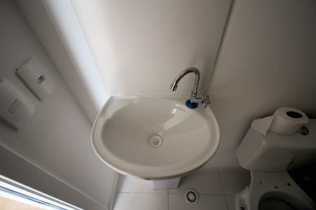 Apartamento para alugar com 28m², 2 quartos e sem vaga Apartamento para alugar com 28m², 2 quartos e sem vagaBanheiro