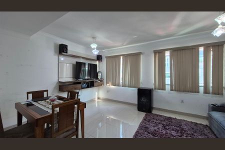 Sala  de casa para alugar com 3 quartos, 123m² em Santa Maria, Santo André