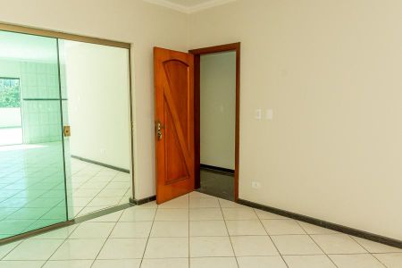 Casa para alugar com 245m², 3 quartos e 2 vagasSala