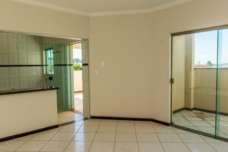 Casa para alugar com 245m², 3 quartos e 2 vagasSala