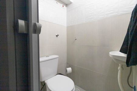 Casa à venda com 285m², 3 quartos e 6 vagas Casa à venda com 285m², 3 quartos e 6 vagasBanheiro da Garagem