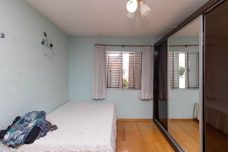 Casa à venda com 285m², 3 quartos e 6 vagas Casa à venda com 285m², 3 quartos e 6 vagasQuarto 2