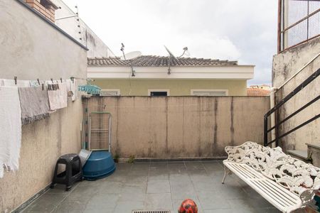 Casa à venda com 285m², 3 quartos e 6 vagas Casa à venda com 285m², 3 quartos e 6 vagasQuintal
