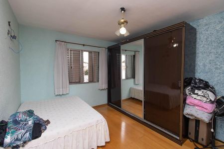 Casa à venda com 285m², 3 quartos e 6 vagas Casa à venda com 285m², 3 quartos e 6 vagasQuarto 2