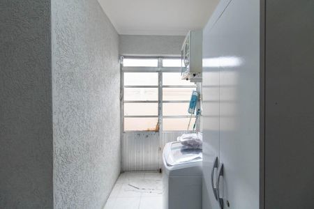 Casa à venda com 285m², 3 quartos e 6 vagas Casa à venda com 285m², 3 quartos e 6 vagasÁrea de Serviço
