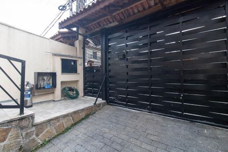 Casa à venda com 285m², 3 quartos e 6 vagas Casa à venda com 285m², 3 quartos e 6 vagasGaragem